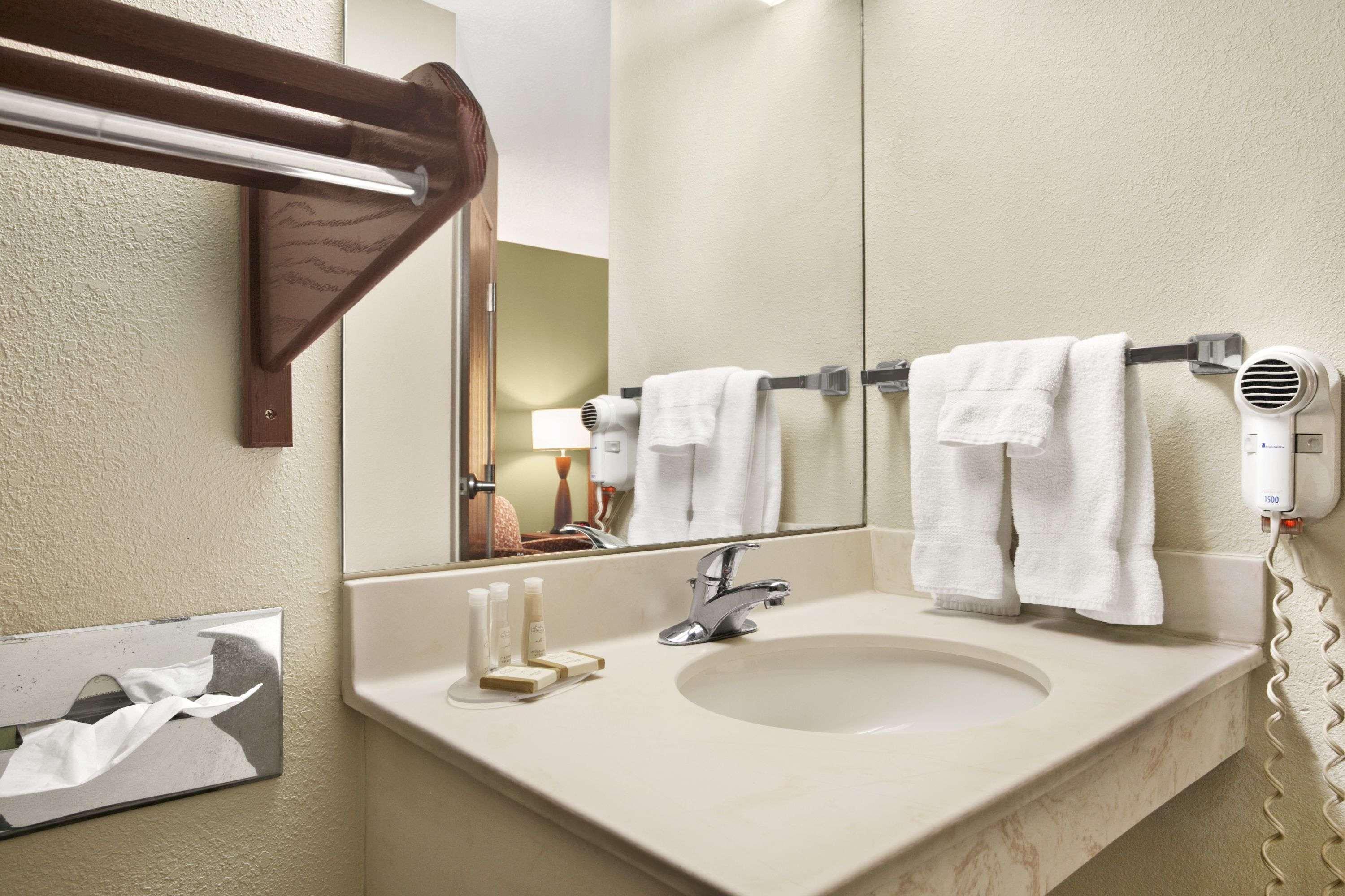 Baymont By Wyndham Evansville North/Haubstadt Warrenton Esterno foto